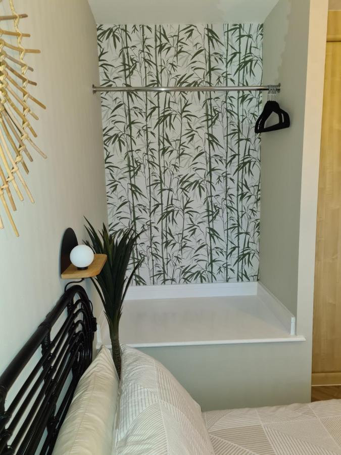 Modern 1 Bed Apartment Next To Beach And Golf Course ลาแนคลี ภายนอก รูปภาพ